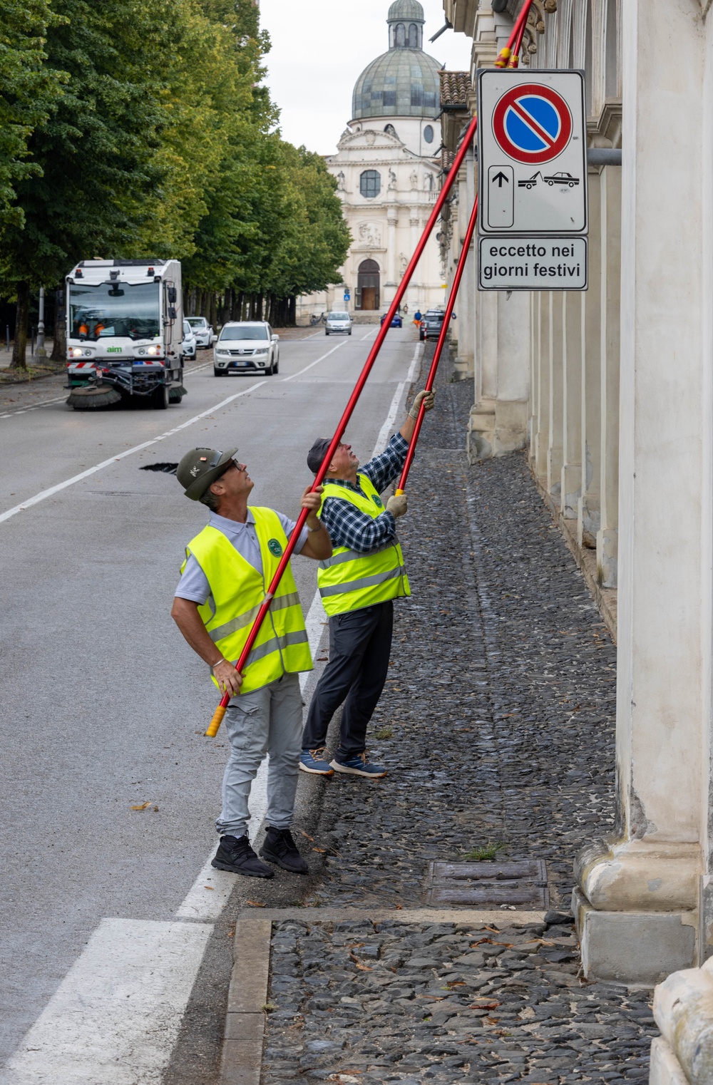 Vicenza military community assists in Monte Berico Basilica clean up