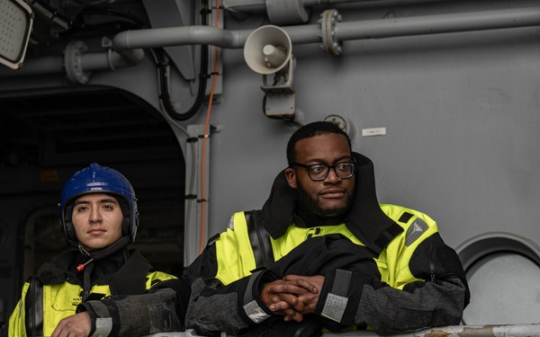 USS Bainbridge (DDG 96) Sailors Visit the HNoMS Maud (A-530)