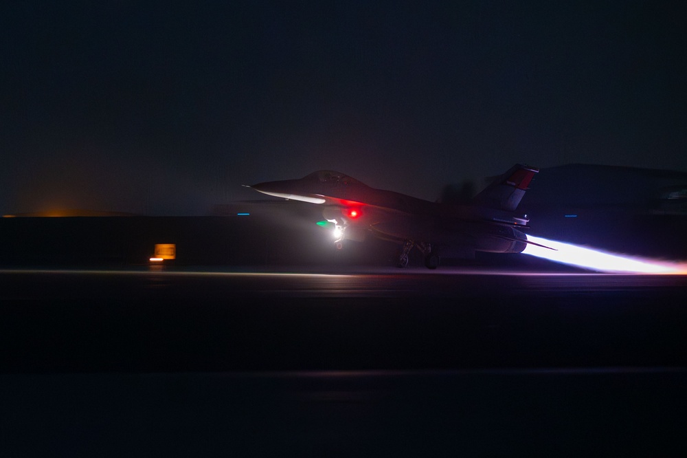 Night Stars at BRIGHT STAR 25: U.S. and Egypt participate in joint COMAO