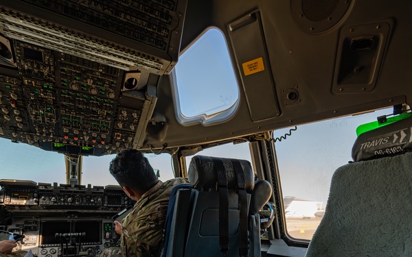 Travis C-17 aircrew perform flight training