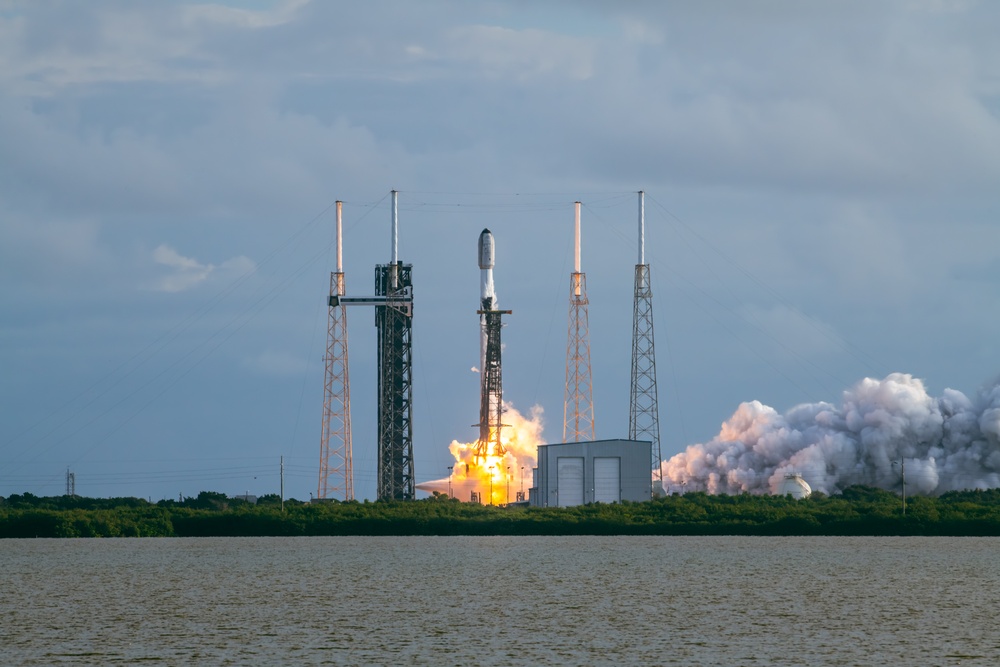 Starlink 10-22 Launches from Cape Canaveral Space Force Station