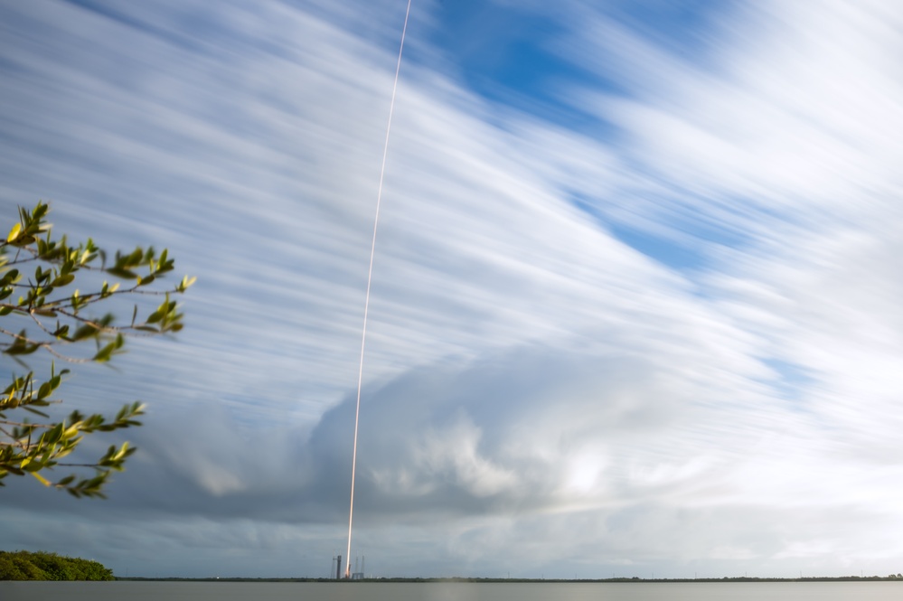 Starlink 10-22 Launches from Cape Canaveral Space Force Station