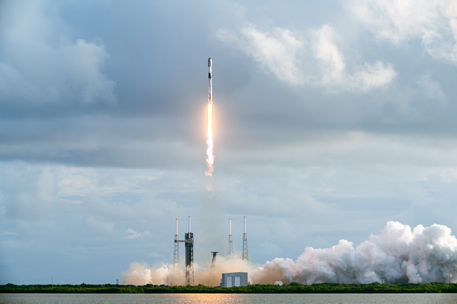 Starlink 10-22 Launches from Cape Canaveral Space Force Station