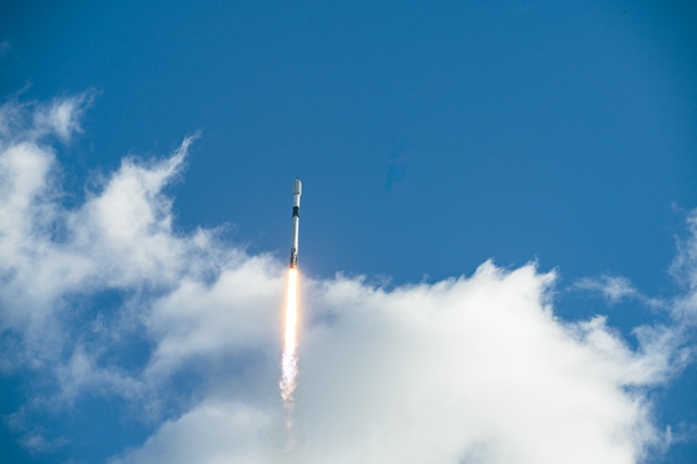 Starlink 10-22 Launches from Cape Canaveral Space Force Station