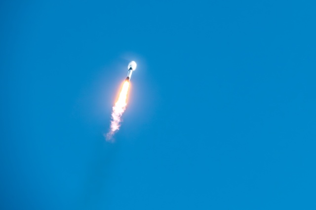Starlink 10-22 Launches from Cape Canaveral Space Force Station