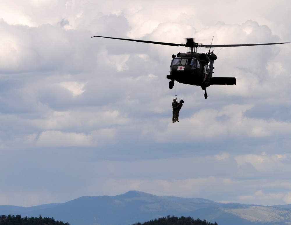 Soldiers of the 1-189th GSAB Conduct personnel recovery training