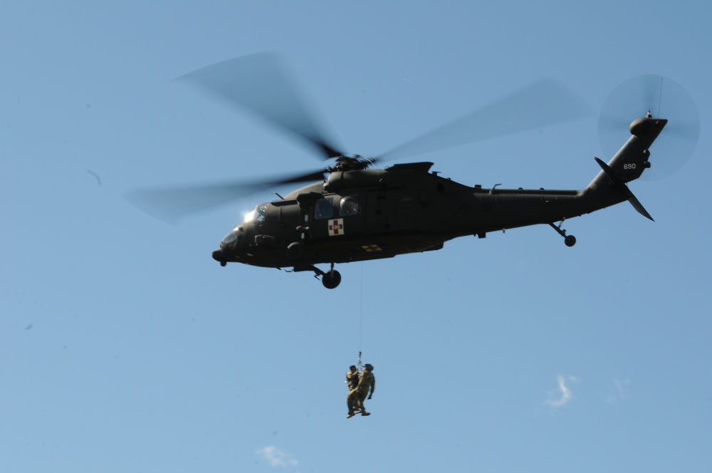 Soldiers of the 1-189th GSAB Conduct personnel recovery training