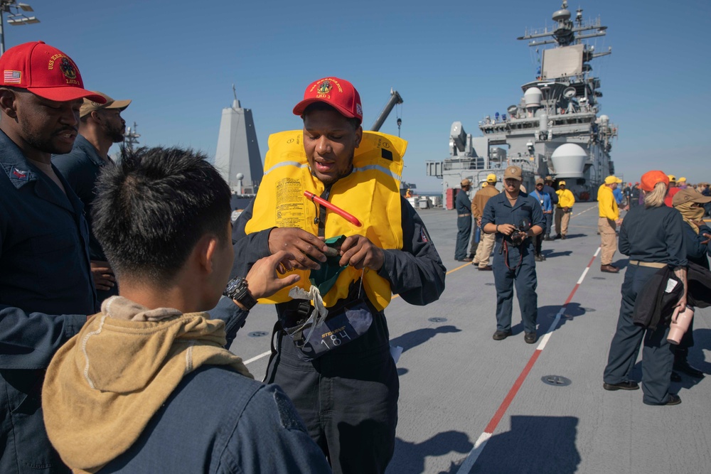Kearsarge Conducts Abandon Ship Drill