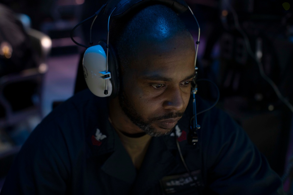 USS Kearsarge Conducts Sea Trials