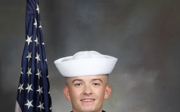 Yates Earns Military Excellence Award at Recruit Training Command