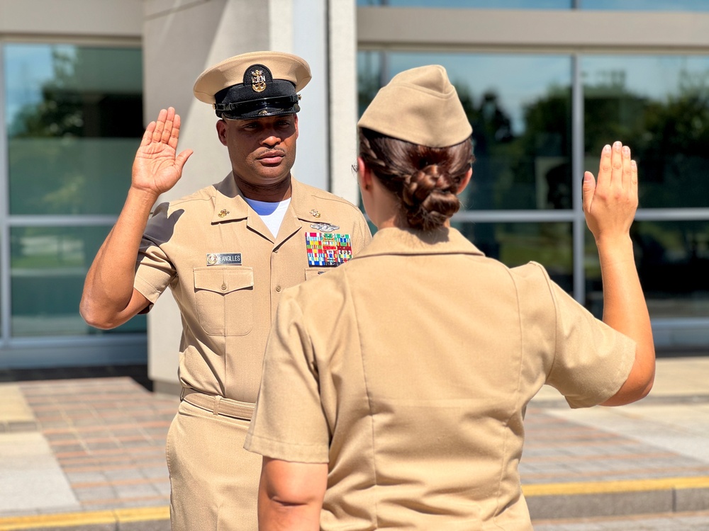 NMRC Command Master Chief Reenlists, Turns Over Office