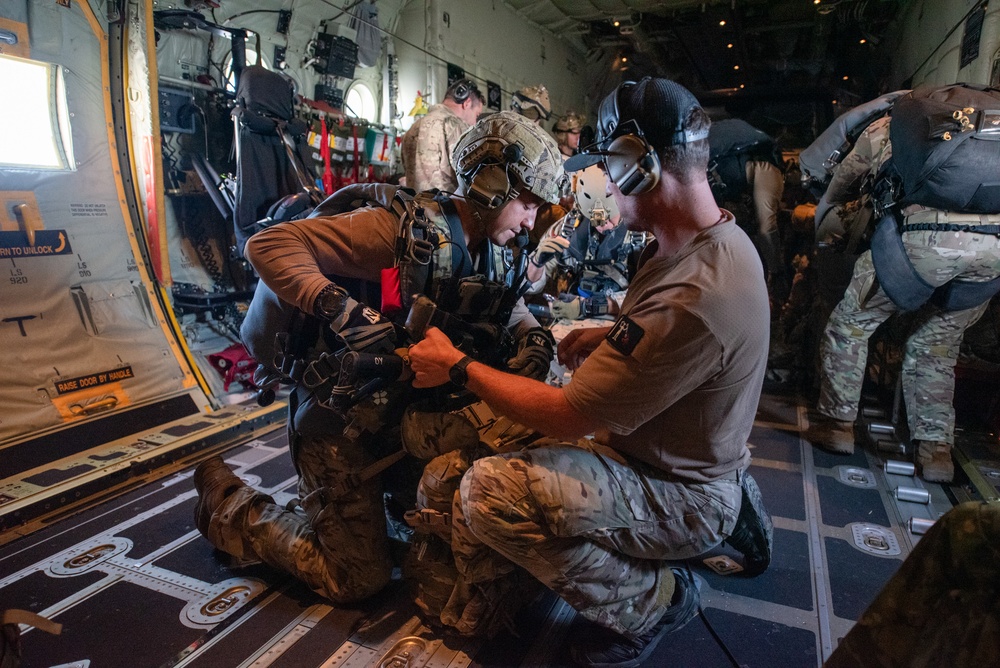 Emerald Warrior sharpens maritime skills for Kentucky Air Guard special operators in St. Croix