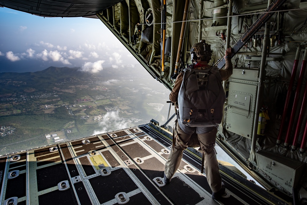 Emerald Warrior sharpens maritime skills for Kentucky Air Guard special operators in St. Croix