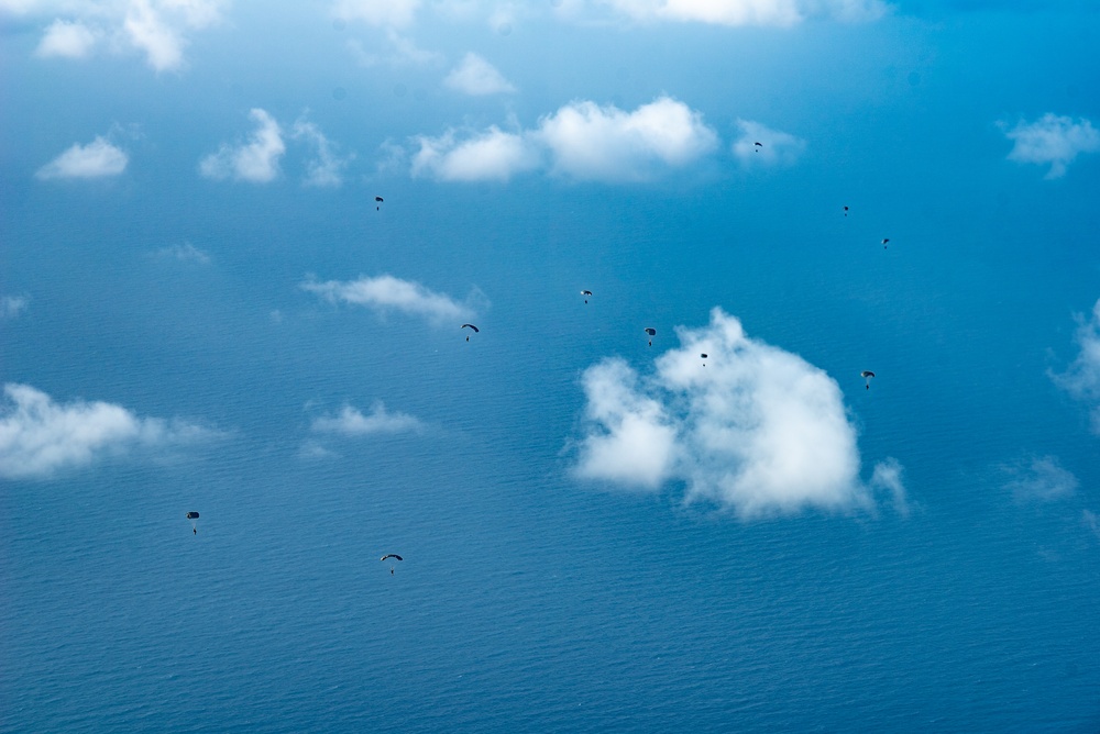 Emerald Warrior sharpens maritime skills for Kentucky Air Guard special operators in St. Croix