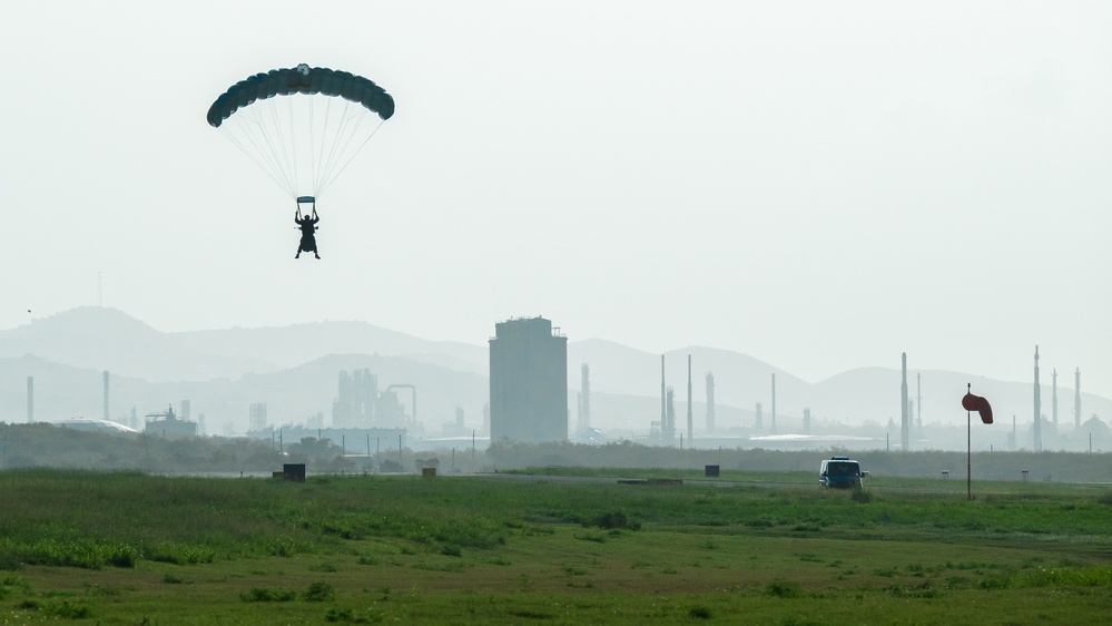 Emerald Warrior sharpens maritime skills for Kentucky Air Guard special operators in St. Croix