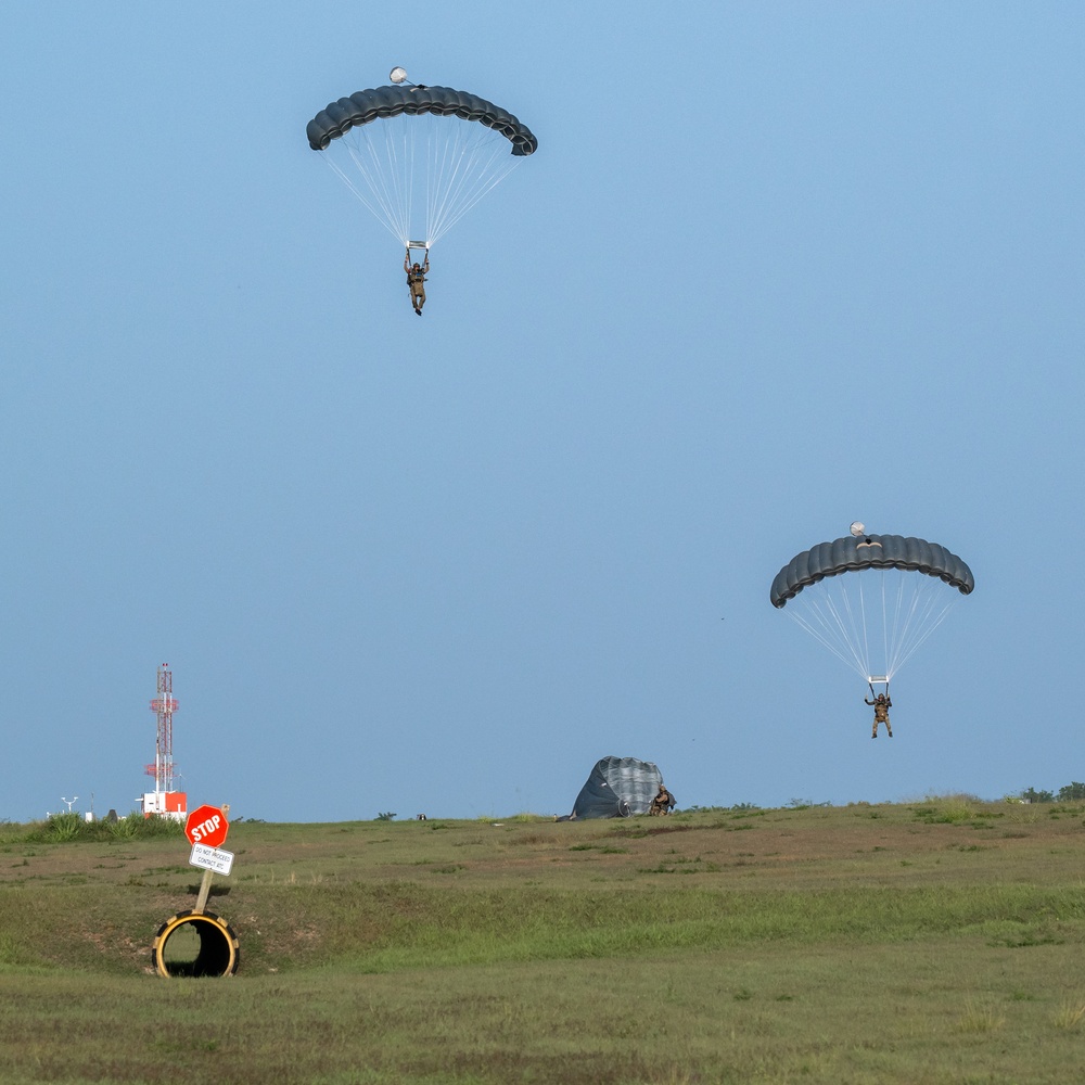 Emerald Warrior sharpens maritime skills for Kentucky Air Guard special operators in St. Croix