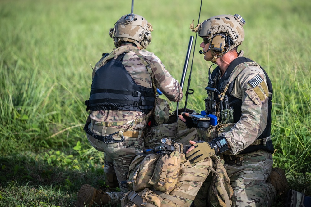 Emerald Warrior sharpens maritime skills for Kentucky Air Guard special operators in St. Croix