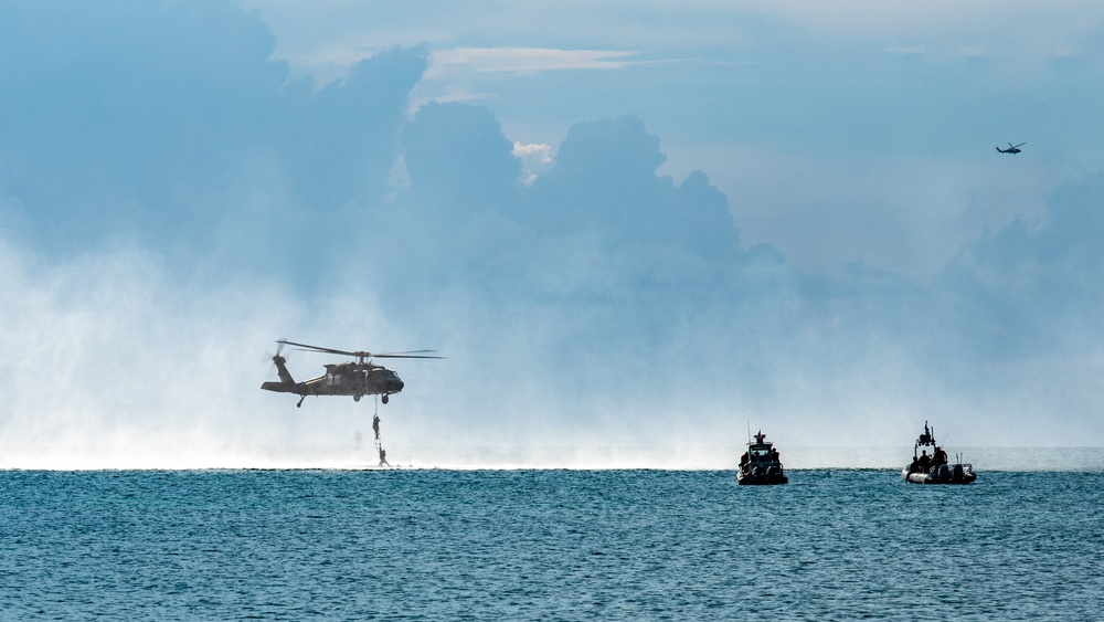 Emerald Warrior sharpens maritime skills for Kentucky Air Guard special operators in St. Croix