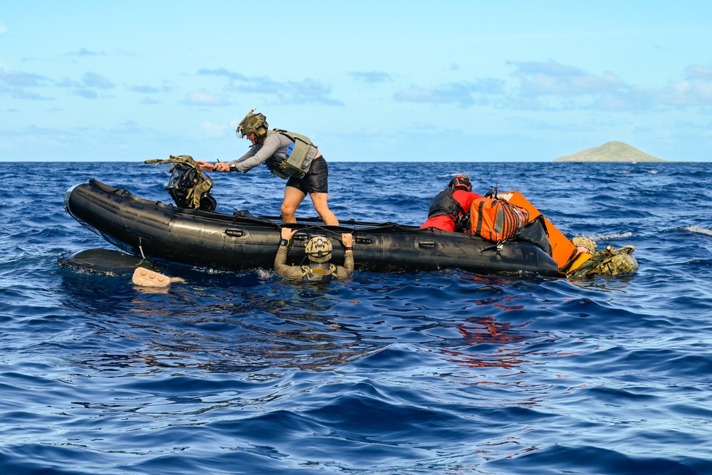 Emerald Warrior sharpens maritime skills for Kentucky Air Guard special operators in St. Croix