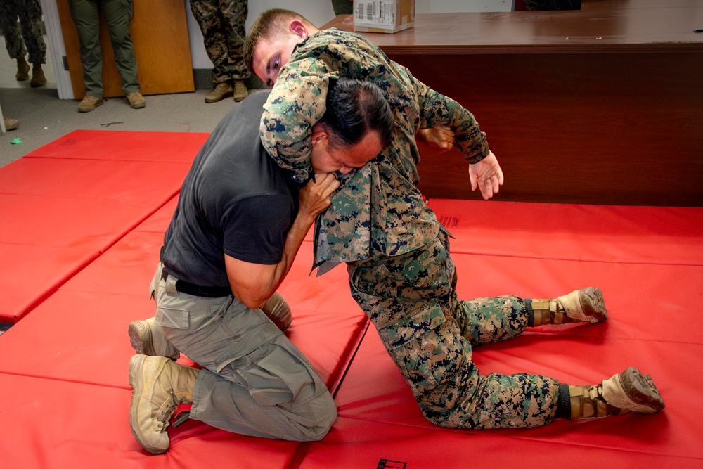 MCAS Miramar Special Reaction Team room clearing and grappling during SRT tryouts