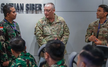 Hawaii Adjutant General visits CYBEREX Super Garuda Shield 25