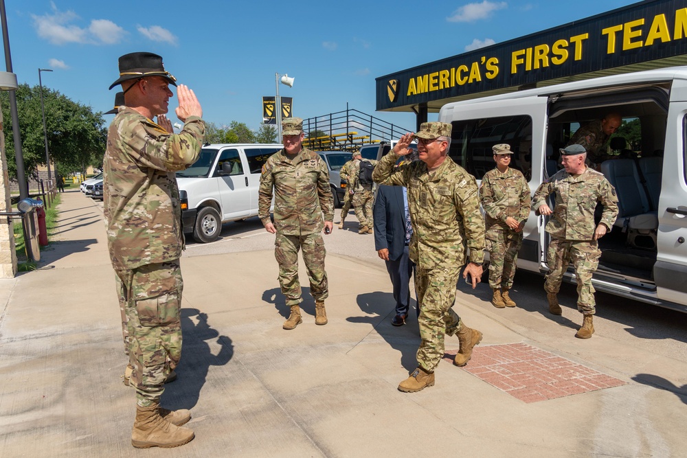 Colombian Army leadership visits Fort Hood