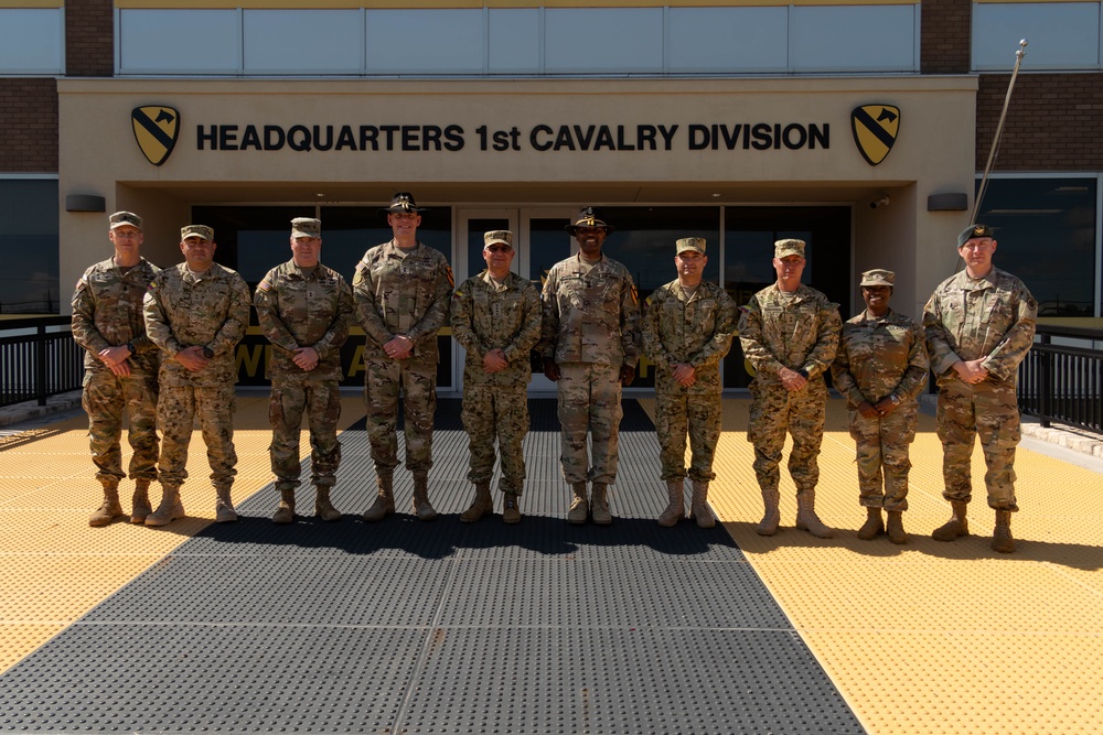 Colombian Army leadership visits Fort Hood