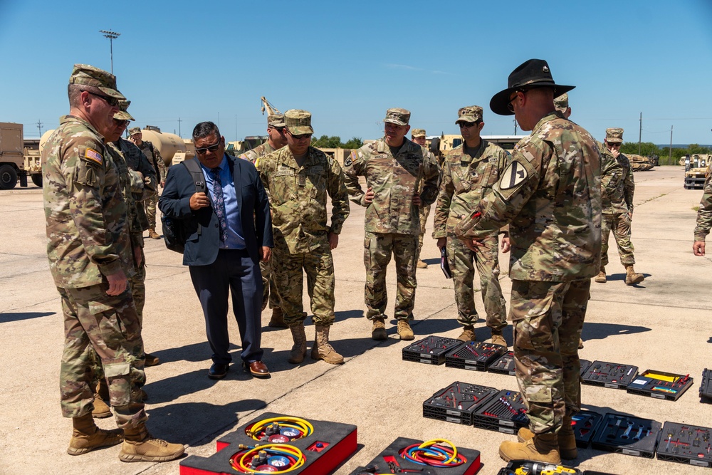 Colombian Army leadership visits Fort Hood