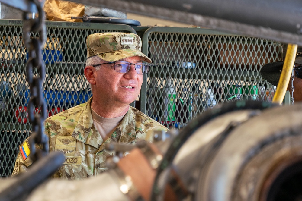 Colombian Army leadership visits Fort Hood