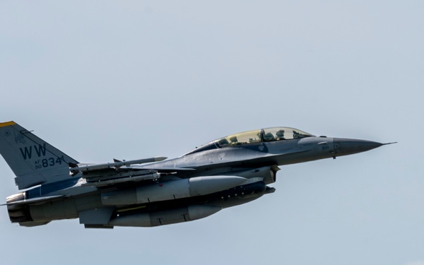 35th FW and 3rd Air Wing Commanders Go On Orientation Flight