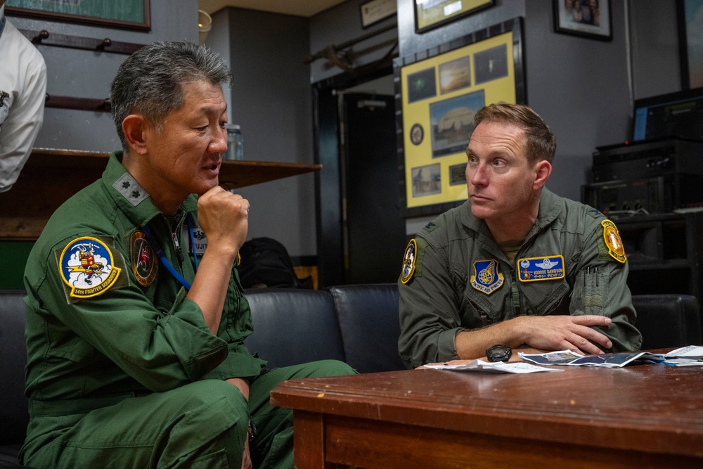 35th FW and 3rd Air Wing Commanders Go On Orientation Flight