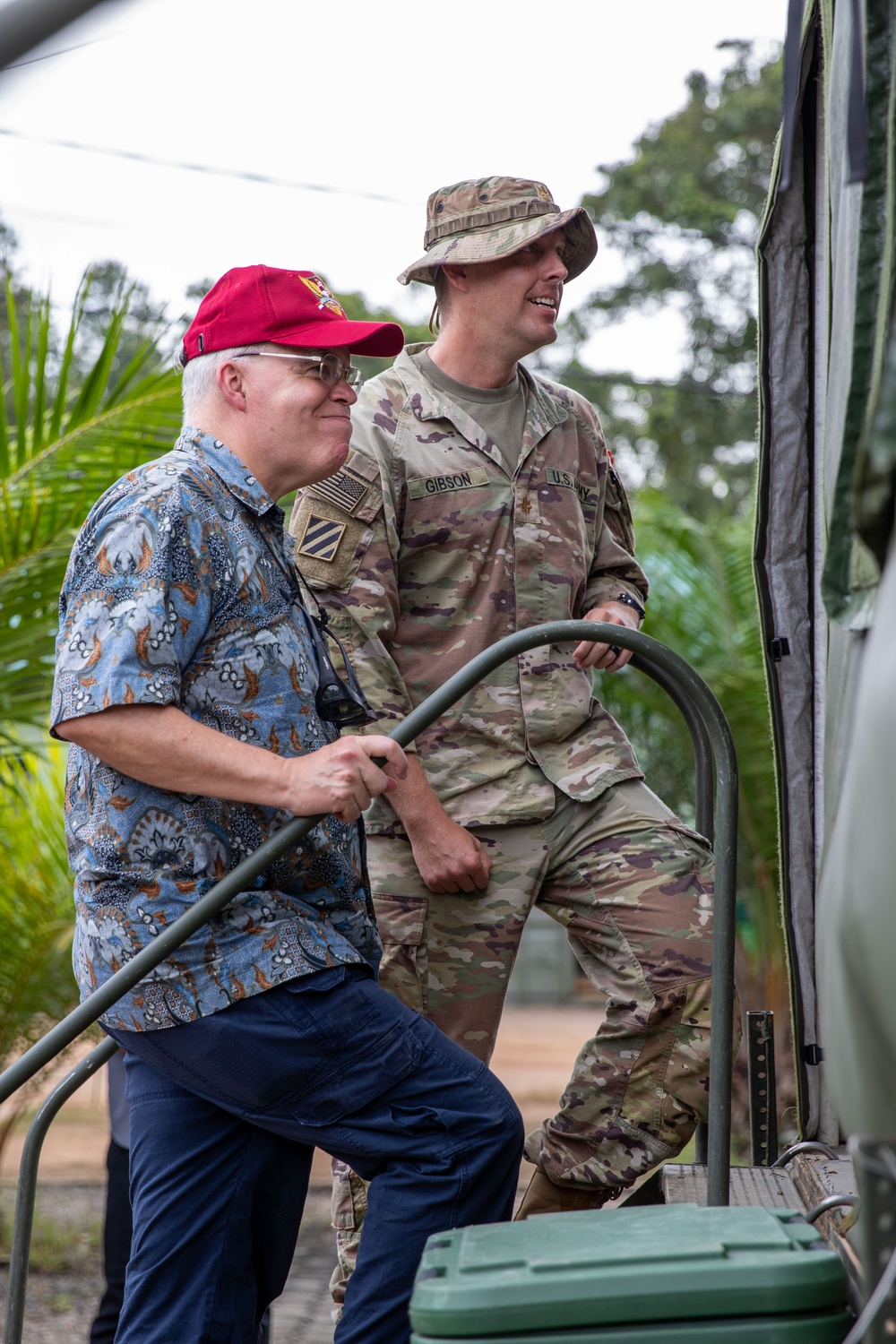 U.S. Ambassador Joins Soldiers for Lunch during Super Garuda Shield 25