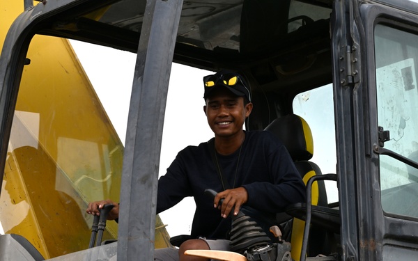 130th Engineer Brigade Constructs Road during SGS 25