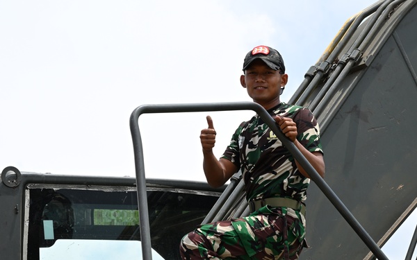 130th Engineer Brigade Constructs Road during SGS 25