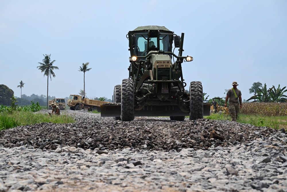130th Engineer Brigade Constructs Road during SGS 25