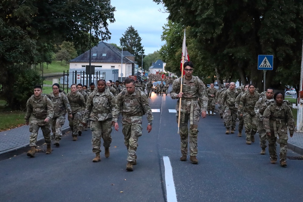 Soldiers of the 16th Special Troops Battalion Increase Physical Readiness