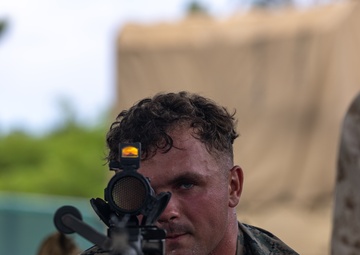 III MEF Support Battalion executes live-fire machine gun range