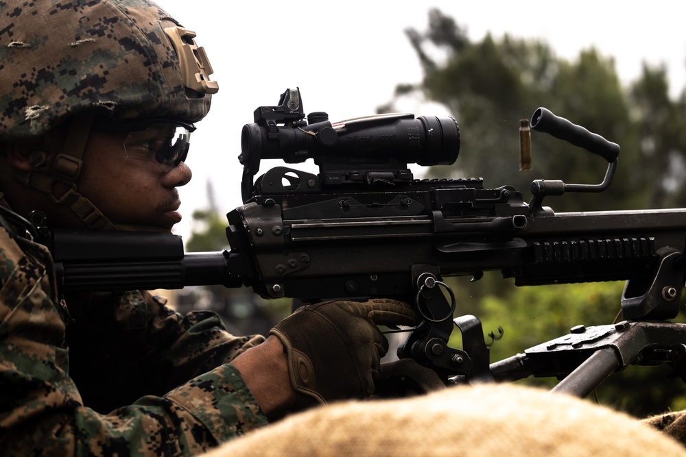 III MEF Support Battalion executes live-fire machine gun range