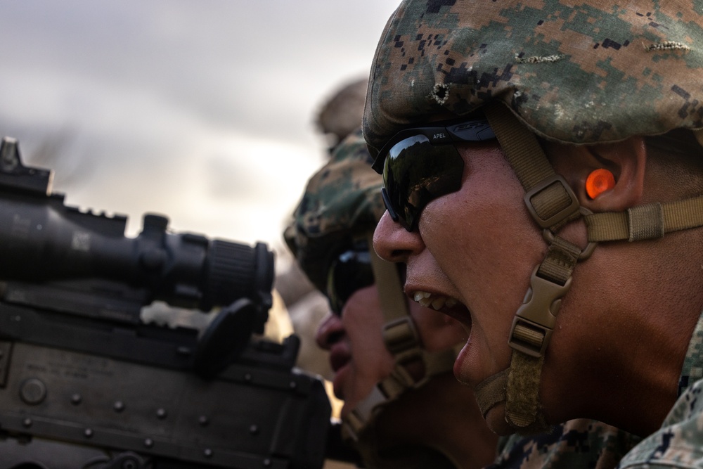 III MEF Support Battalion executes live-fire machine gun range