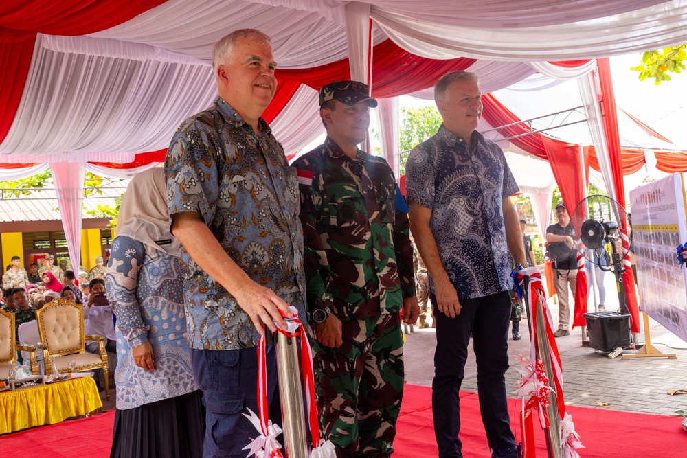 Engineer Civic Assistance Program hosts  ribbon cutting ceremony for local school in Indonesia during SGS 25