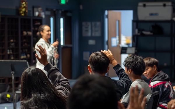 MU1 Starr Engages with Students