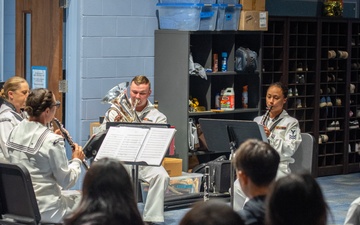 Chamber Ensemble performs for Maui Students