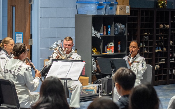 Chamber Ensemble performs for Maui Students