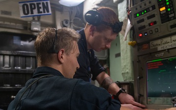 USS America (LHA 6) Conducts CIWS PACFIRE