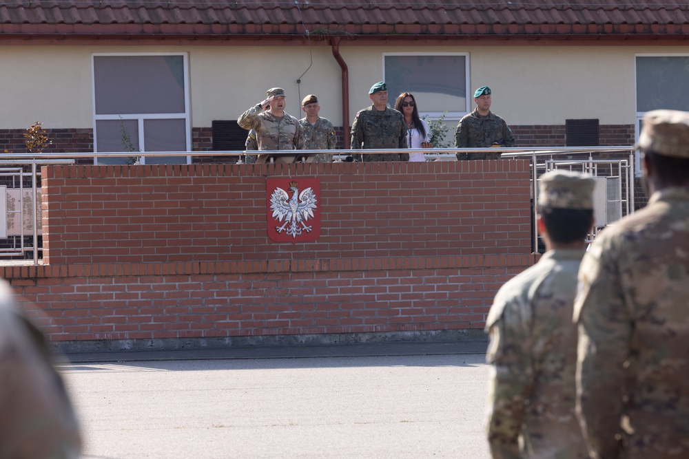 U.S. Soldiers receive awards, Poland