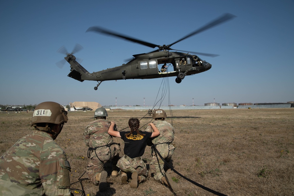 The Sabalauski Air Assault School Conducts UH-60 Black Hawk Rappels in Romania