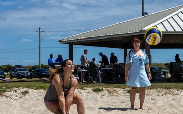 Marines with Personnel Administration School host a beach bash event