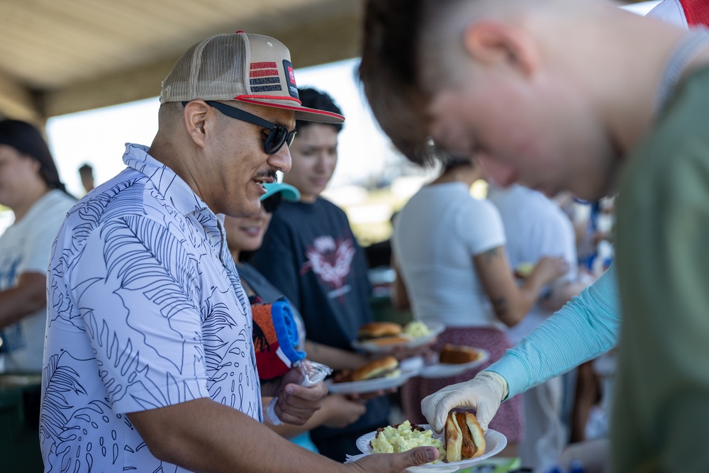 Marines with Personnel Administration School host a beach bash event
