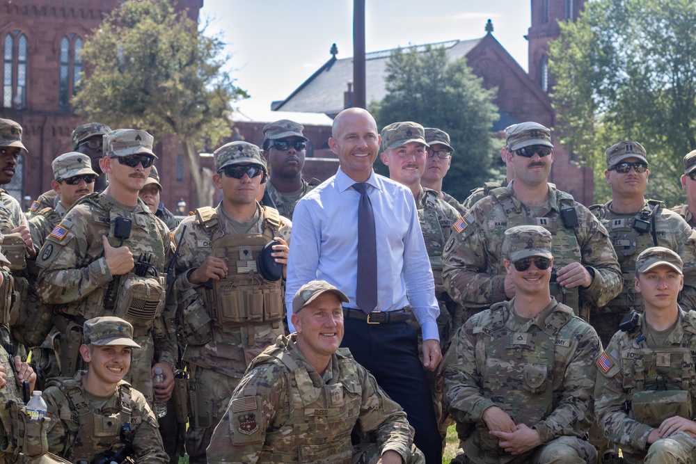South Carolina Representative William Timmons Visits South Carolina Soldiers In Washington D.C.