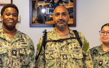 Norfolk Naval Shipyard Recognizes Sailors for Quarterly Awards
